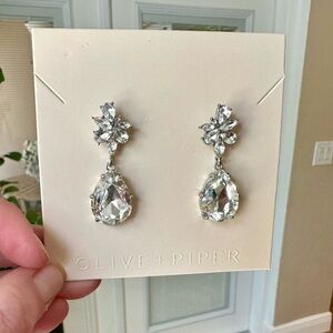 NWT OLIVE & PIPER Harriet Drops
